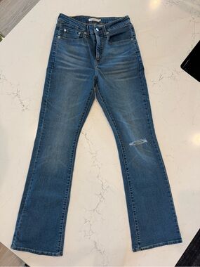 725 HIGH RISE BOOTCUT JEANS ( NEW NEVER BEEN WORN) SIZE W30 L32